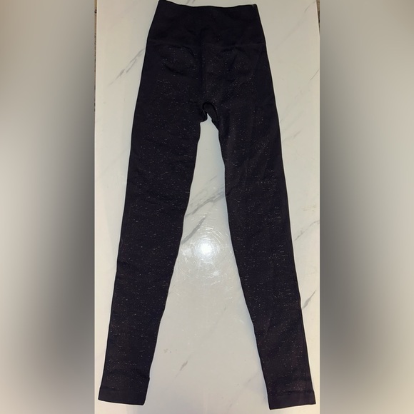Women’s lululemon Leggings - Picture 2 of 4